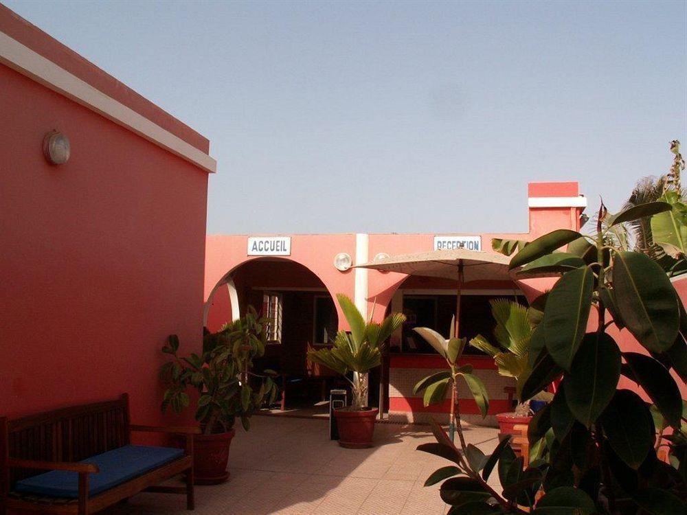 Hotel La Madrague Дакар Екстер'єр фото